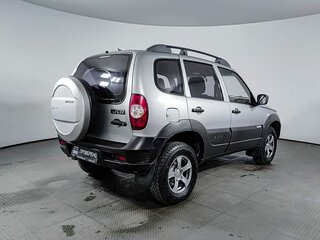 2015 Chevrolet Niva I Рестайлинг, серебристый, 499000 рублей, вид 5
