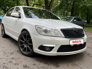2009 Skoda Octavia RS II Рестайлинг, белый, 900000 рублей, вид 1