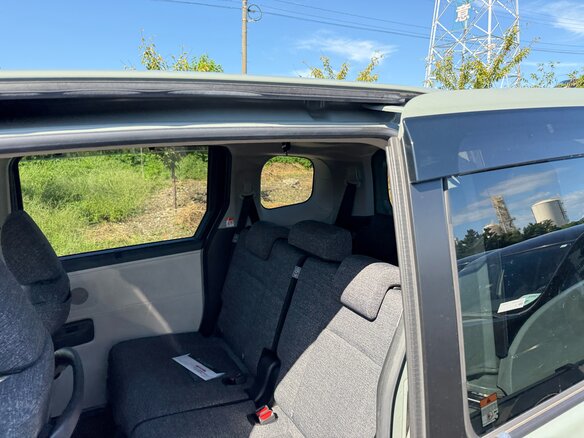 2022 Toyota Sienta III, коричневый, 1350000 рублей - вид 11