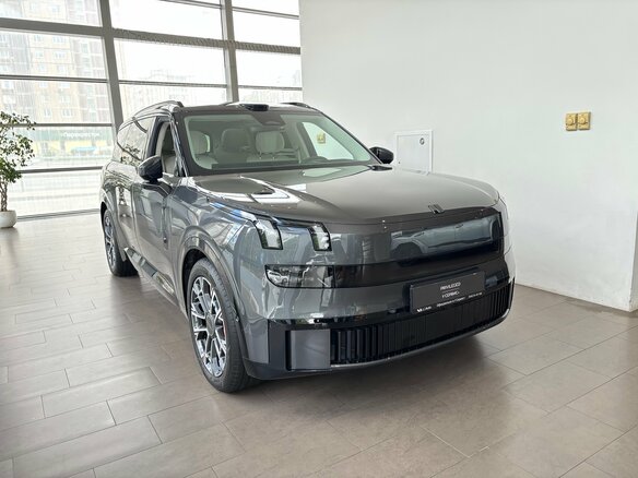 2026 Lynk & Co 900, чёрный - вид 1