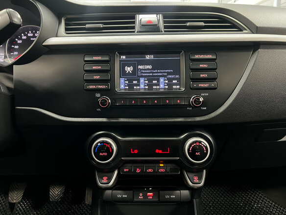 2017 Kia Rio IV, чёрный, 870000 рублей - вид 8