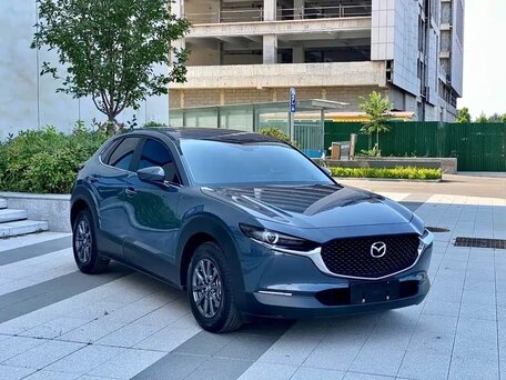 2026 Mazda CX-30 I, серый, 2717007 рублей, вид 3
