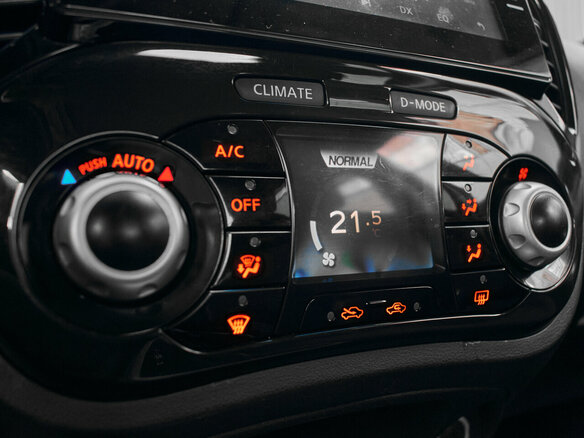 2013 Nissan Juke I, белый - вид 16