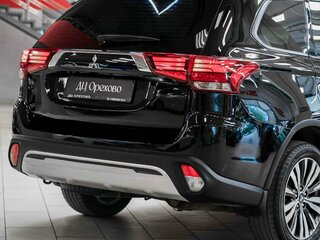 2019 Mitsubishi Outlander III Рестайлинг 3, чёрный, 1840000 рублей, вид 5