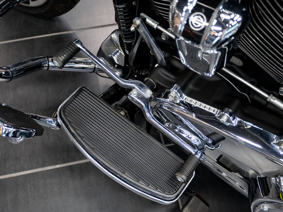 2023 Harley-Davidson Road Glide 3, чёрный, 3790000 рублей - вид 24