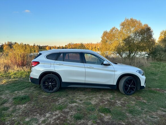 2020 BMW X1 Long 20Li sDrive II (F48) Рестайлинг, белый, 2890000 рублей - вид 3