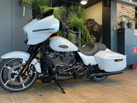 2024 Harley-Davidson Street Glide, белый, 3400000 рублей, вид 5