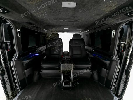Toyota HiAce H300