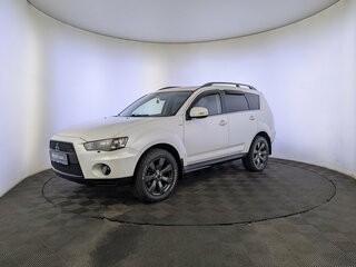 2011 Mitsubishi Outlander II Рестайлинг, белый, 1420000 рублей, вид 1