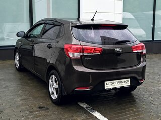 2015 Kia Rio III Рестайлинг, коричневый, 1095000 рублей, вид 3