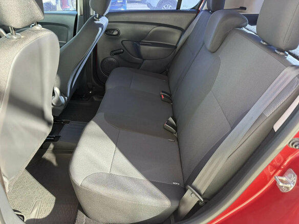 2014 Renault Sandero II, красный - вид 14
