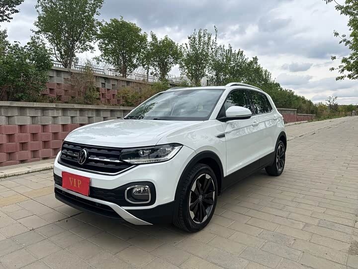 Открыть фотографии: Volkswagen Tacqua