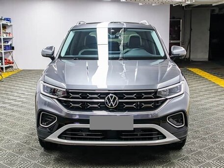 2023 Volkswagen Tayron I Рестайлинг, серебристый, 2470000 рублей, вид 4