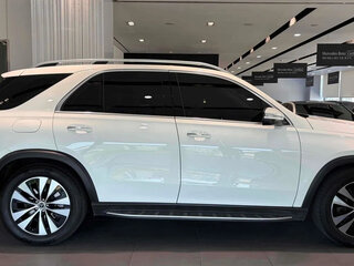2025 Mercedes-Benz GLE 300 d II (V167) Рестайлинг, белый, 8920000 рублей, вид 4