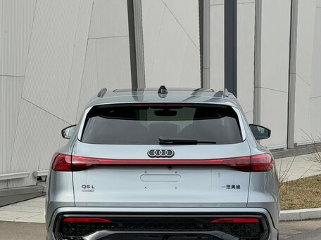 2026 Audi Q5 40 TFSI III (GU), серый, 5210000 рублей, вид 3