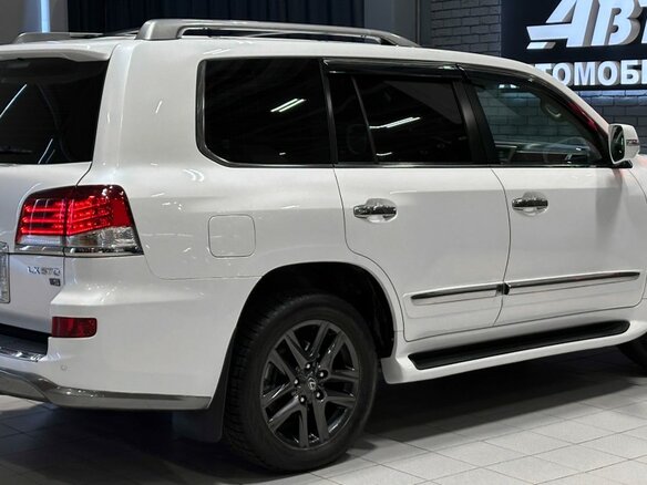 2012 Lexus LX 570 III Рестайлинг, белый, 4190000 рублей - вид 5