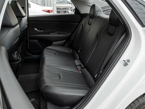 2024 Hyundai Elantra VII (CN7) Рестайлинг, белый - вид 8