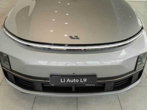 2025 Li Auto (Lixiang) L9 52.3 kWh I Рестайлинг, серый - вид 1