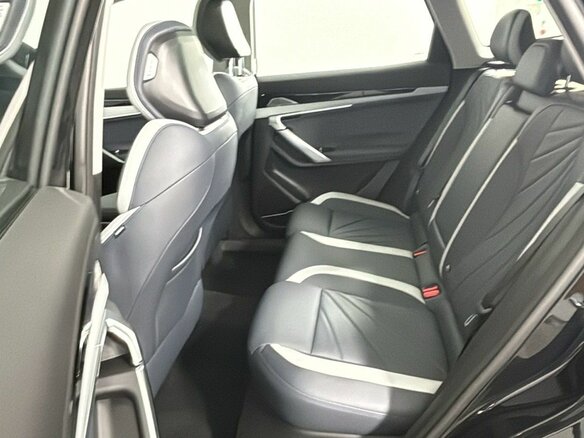 2026 Geely Atlas II, чёрный, 4229462 рублей - вид 6