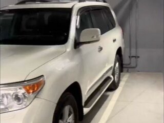 2014 Toyota Land Cruiser 200 Series Рестайлинг 1, белый, 4800000 рублей, вид 3