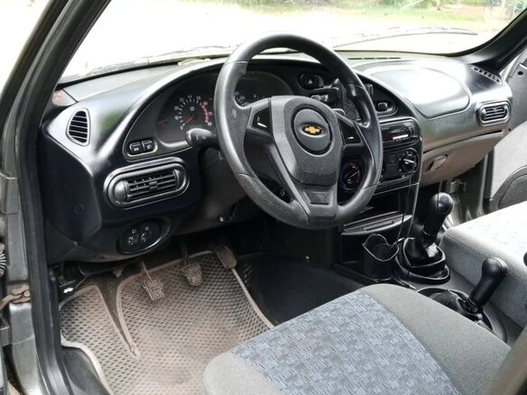 2005 Chevrolet Niva I, серый, 385000 рублей - вид 3