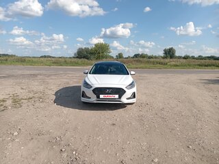 2018 Hyundai Sonata VII (LF) Рестайлинг, белый, 2100000 рублей, вид 3