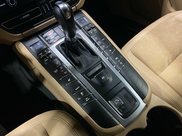 2019 Porsche Macan I Рестайлинг, белый, 3900000 рублей - вид 13