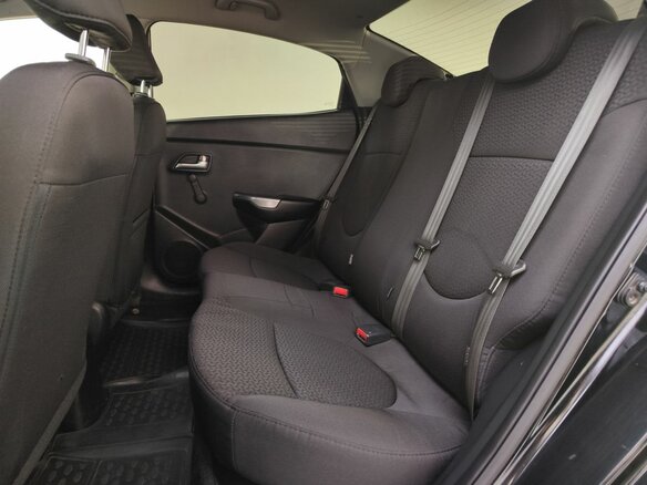 2016 Kia Rio III Рестайлинг, чёрный, 830000 рублей - вид 11