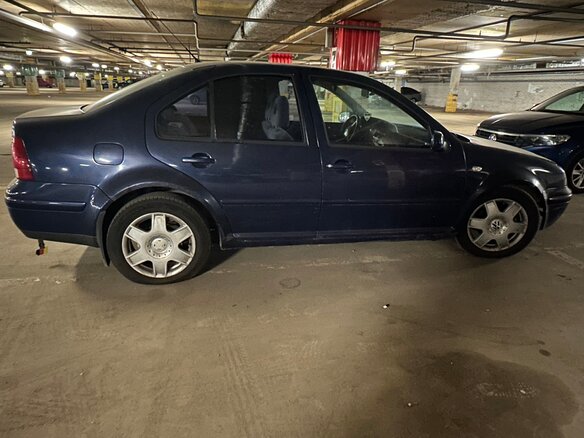 2001 Volkswagen Bora I, синий, 200000 рублей - вид 3