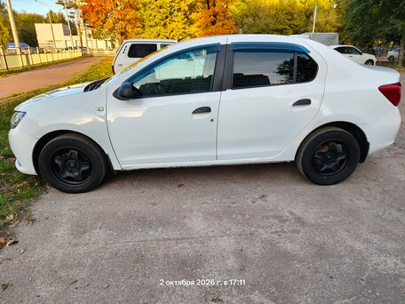 2017 Renault Logan II, белый, 460000 рублей, вид 2