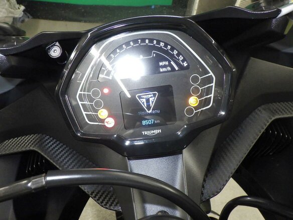 2024 Triumph Daytona 660, белый, 877000 рублей - вид 8