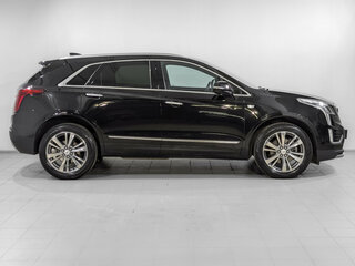 2022 Cadillac XT5 I Рестайлинг, чёрный, 3890000 рублей, вид 4