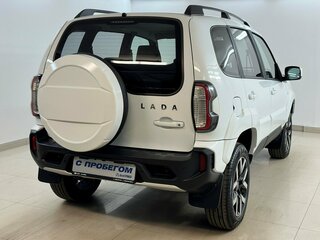 2025 Lada (ВАЗ) Niva Travel I Рестайлинг, белый, 1670000 рублей, вид 4