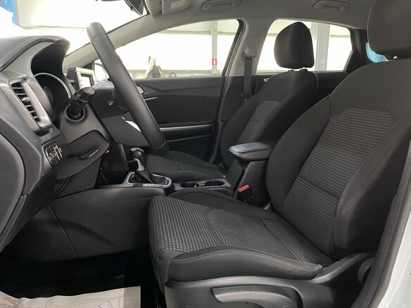 2019 Kia Ceed III, белый - вид 19