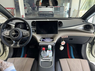 2025 BYD Dolphin 44.9 kWh I, бежевый, 1700000 рублей, вид 2
