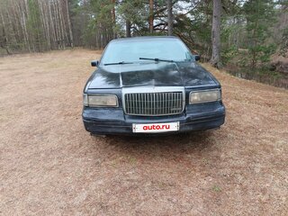 Нашли авто Lincoln Town Car