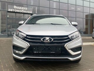 2026 Lada (ВАЗ) Vesta SW I Рестайлинг (NG), серебристый, 1935000 рублей, вид 2