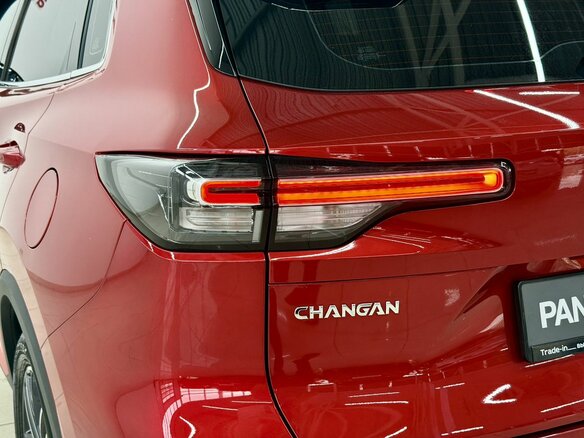 2023 Changan CS55 Plus II, красный, 1890000 рублей - вид 17