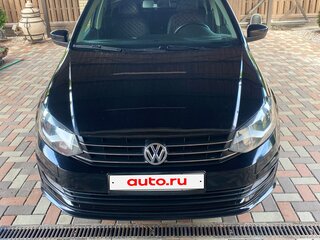 2015 Volkswagen Polo V Рестайлинг, чёрный, 810000 рублей, вид 2