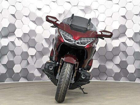 2025 Honda GL 1800 Gold Wing, красный, 3649000 рублей, вид 5