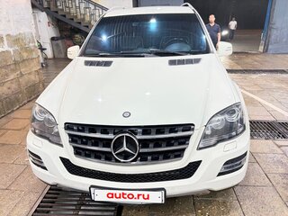 2011 Mercedes-Benz M-Класс 350 II (W164) Рестайлинг, белый, 1370000 рублей, вид 3