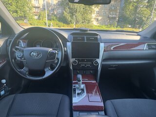 2014 Toyota Camry VII (XV50), серый, 1990000 рублей, вид 5