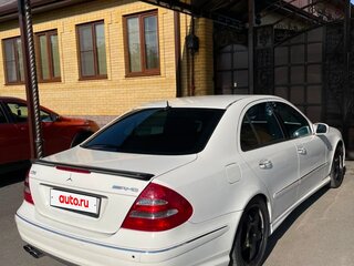 2005 Mercedes-Benz E-Класс AMG 55 AMG III (W211, S211), белый, 1100000 рублей, вид 2