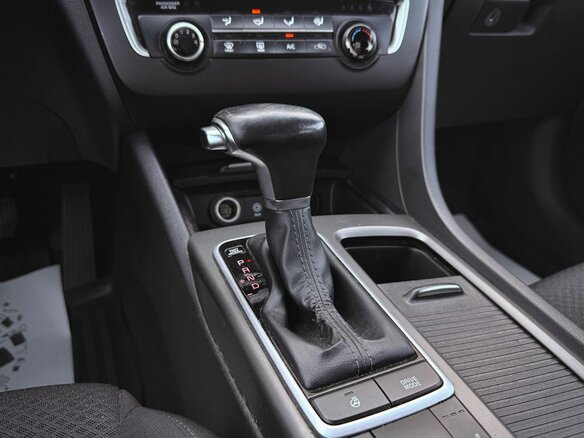 2019 Kia Optima IV Рестайлинг, белый, 1390000 рублей - вид 22