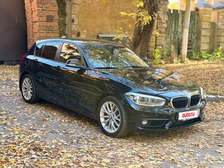 2018 BMW 1 серии 118i II (F20/F21) Рестайлинг 2, чёрный, 1690000 рублей, вид 2
