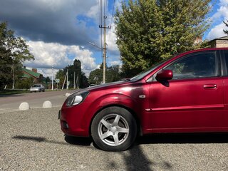2011 Kia Rio II Рестайлинг, красный, 450000 рублей, вид 1