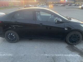 2016 Hyundai Solaris I Рестайлинг, чёрный, 940000 рублей, вид 5