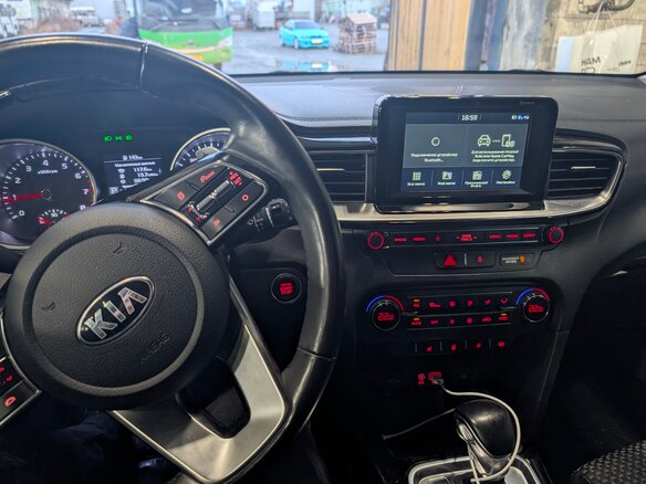 2019 Kia Ceed III, серебристый, 1750000 рублей - вид 2