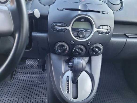 2008 Mazda 2 II (DE), красный, 625000 рублей - вид 11