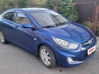 2011 Hyundai Solaris I, синий, 740000 рублей, вид 3